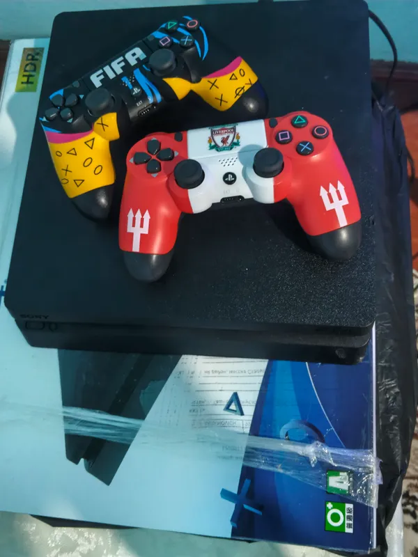 playstation 4 slim 3