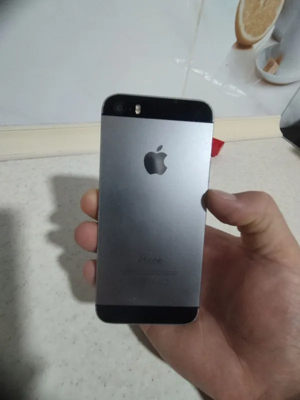 Iphone 5s 16gb Legenda sotiladi Iphone 5s 16gb Legenda sotiladi