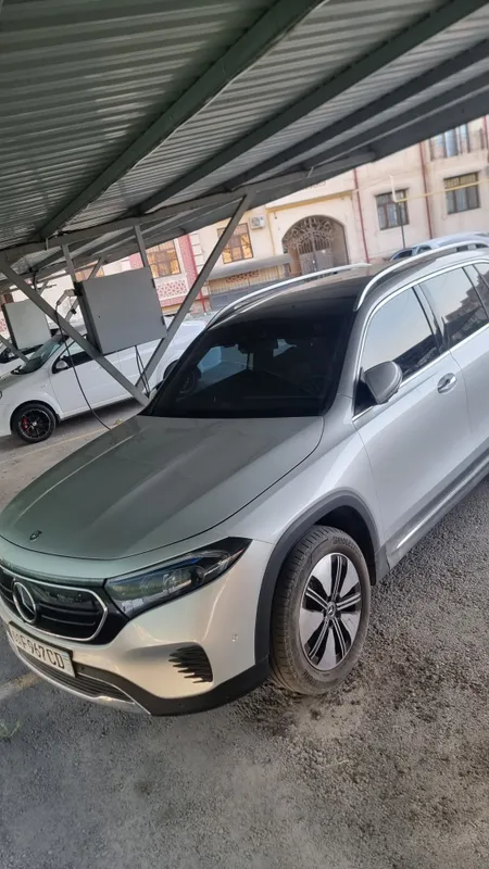 Mercedes Benz EQB300 4MATIC 1 Mercedes Benz EQB300 4MATIC 1