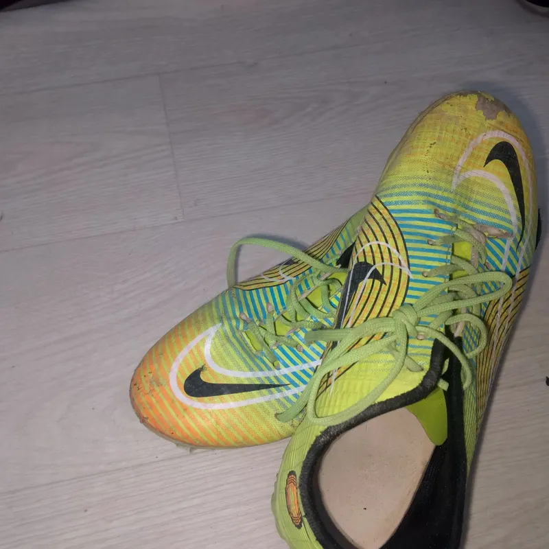 air zoom sarakanoshkasi cr7 sariq 2 air zoom sarakanoshkasi cr7 sariq 2