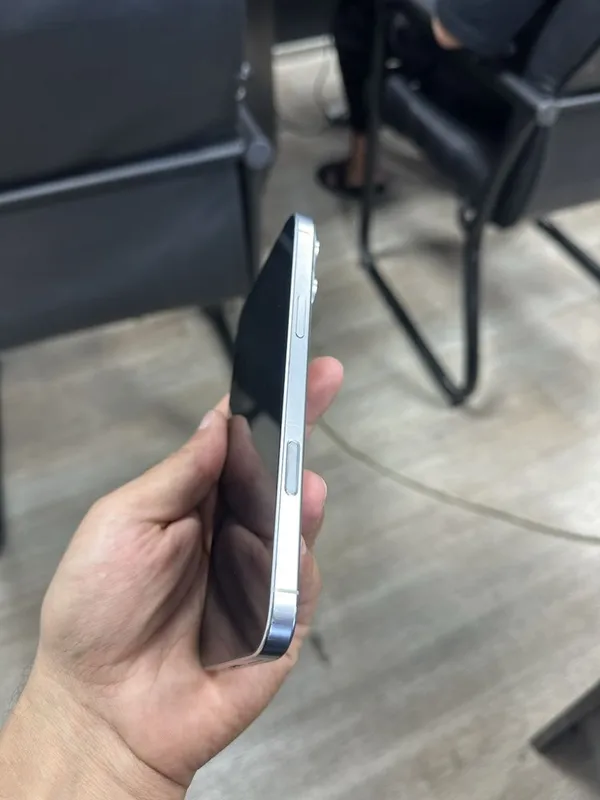 Iphone 16pro max srochni sotiladi 5 Iphone 16pro max srochni sotiladi 5