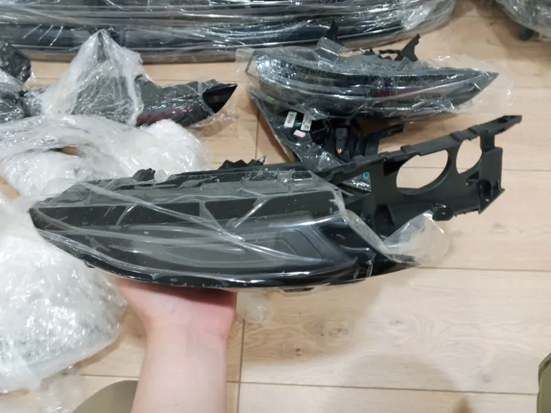Old O'ng kichik Fara Lixiang L9