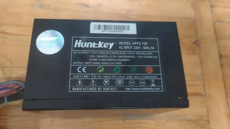 Huntkey 600W quvvat bloki (a’lo holatda) 1 Huntkey 600W quvvat bloki (a’lo holatda) 1