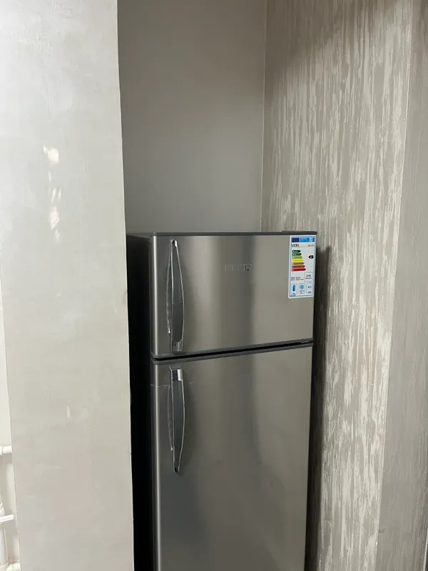 Brend uzel Umumiy hajmi,taxminan 220 litr 1