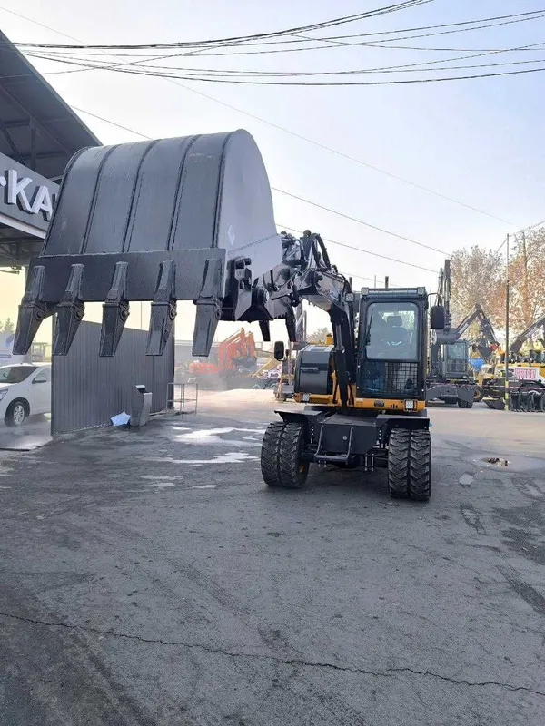 Экскаватор VIAMAR XN-75L