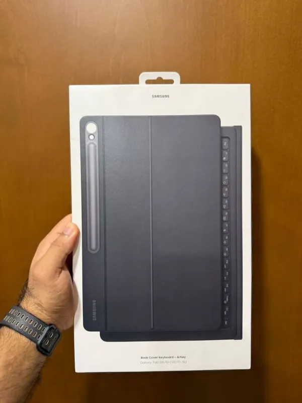 Новый Case Keyboard Samsung Galaxy Tab S10 Fe + • Клавиатура •