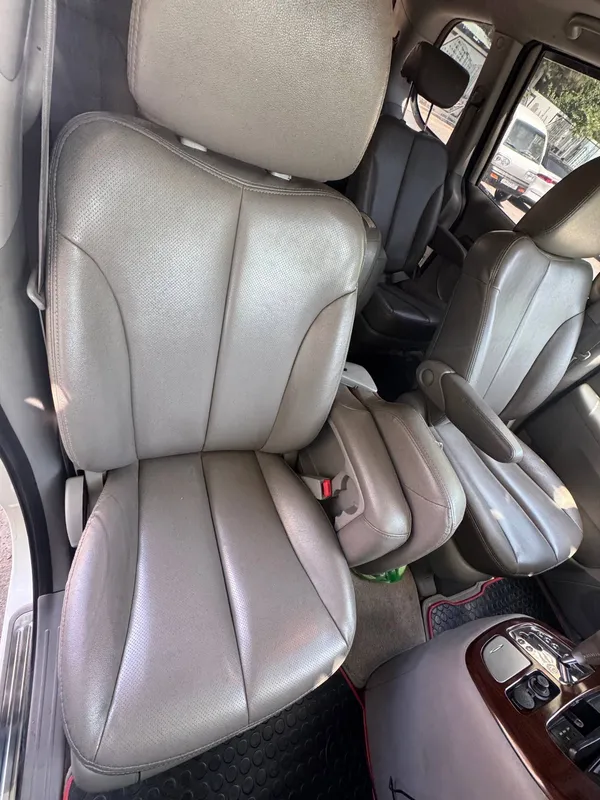 KIA Carnival, чистая, 2008 год, 2,9 дизельный мотор 5 KIA Carnival, чистая, 2008 год, 2,9 дизельный мотор 5