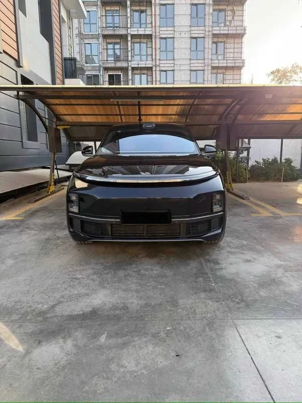 Lixiang L9 Ultra naxt va nasiyaga 1