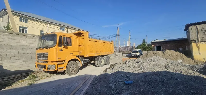 Продаётся кузов самосвал марки Shacman 2012 года. Кузов сотилади. 2