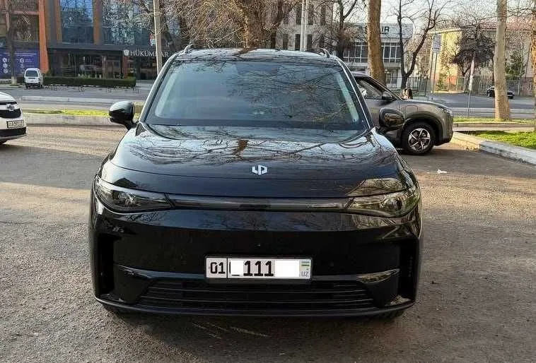 Leapmotor C16 состояние отличное