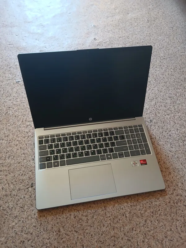 hp   8  256  15.6dm yangi qurilmalar chizilmagan — фото 1