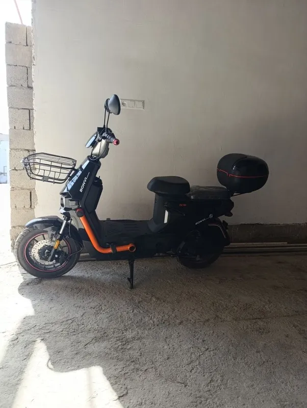 Elektroni skuter bonvi