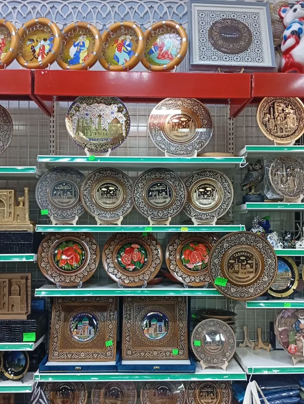 Деревянные тарелки из ореха