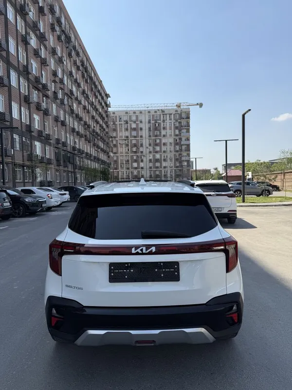 Kia seltos Premium 4 позиция фулл 2023год — фото 4