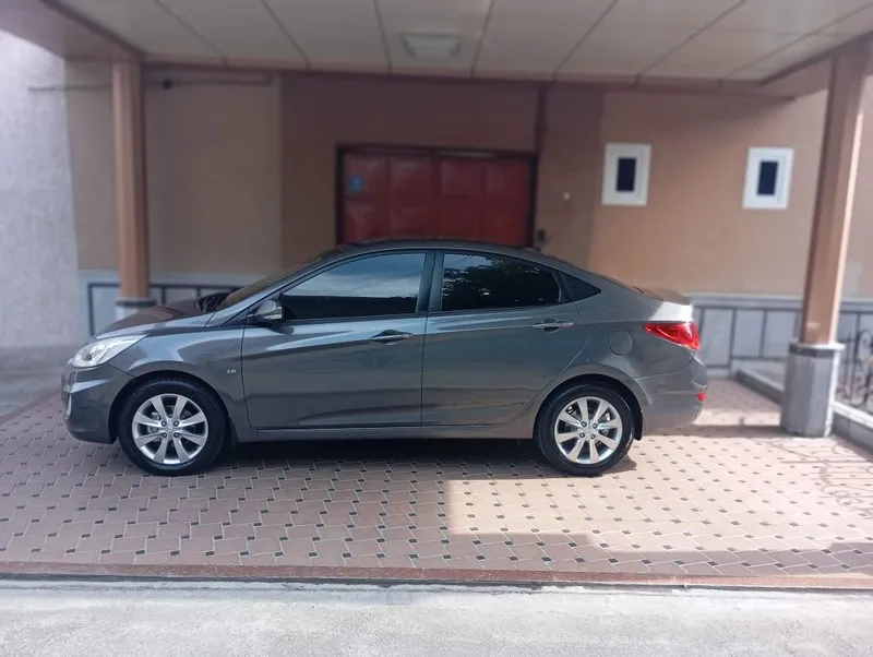 Hyundai Accent 2013 2 Hyundai Accent 2013 2
