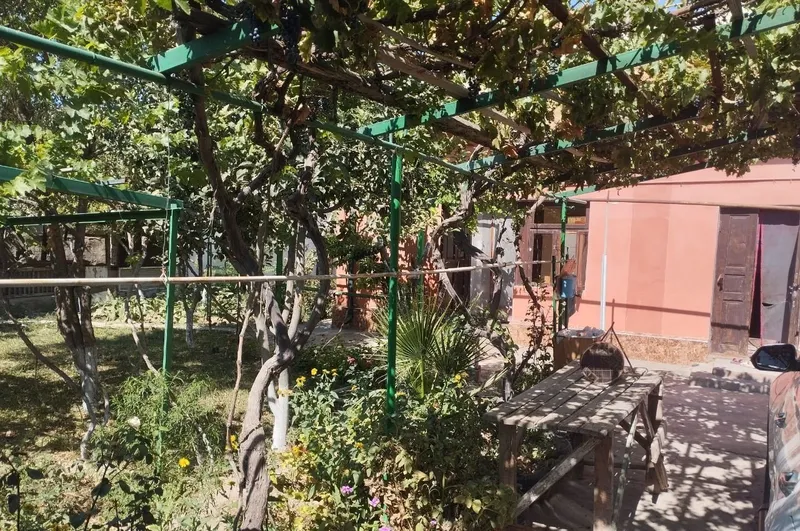 Navoiy, Narpay sentr hududida 8 sotih, 5 xonali uy sotiladi ! 2 Navoiy, Narpay sentr hududida 8 sotih, 5 xonali uy sotiladi ! 2