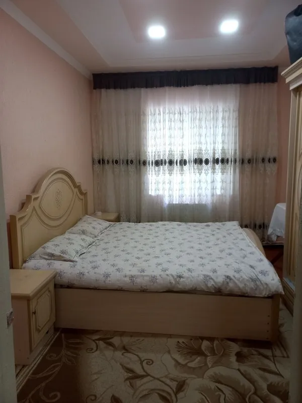 Uy sotiladi 2 xonaliy 4