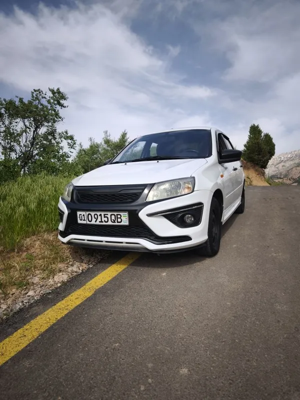 Lada Granta 2015 год