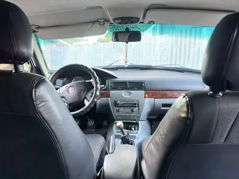 Volga 31105/ 2,4 Evro Salon 5 Volga 31105/ 2,4 Evro Salon 5