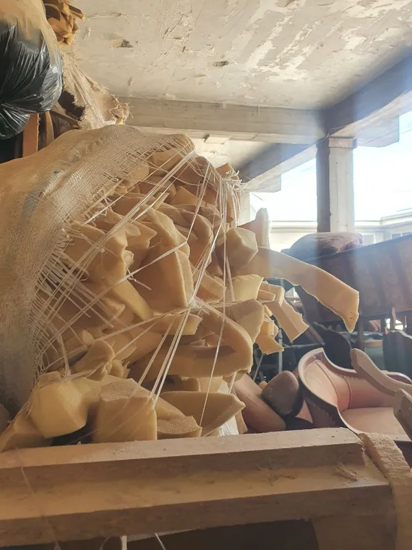 Mebel atxot paralonlari sotiladi