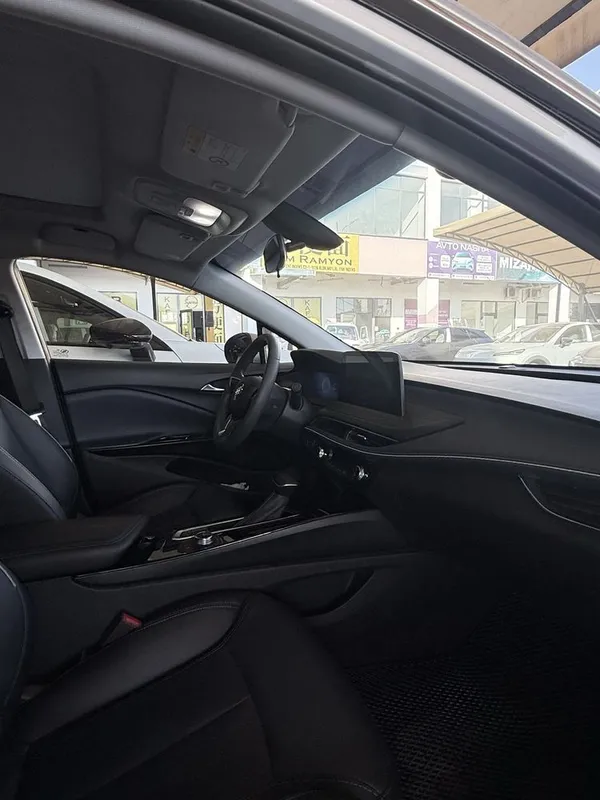 Buick avtomobil sotiladi 5