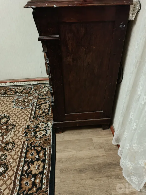 Yaxshi holatdagi retro komod. 2 Yaxshi holatdagi retro komod. 2