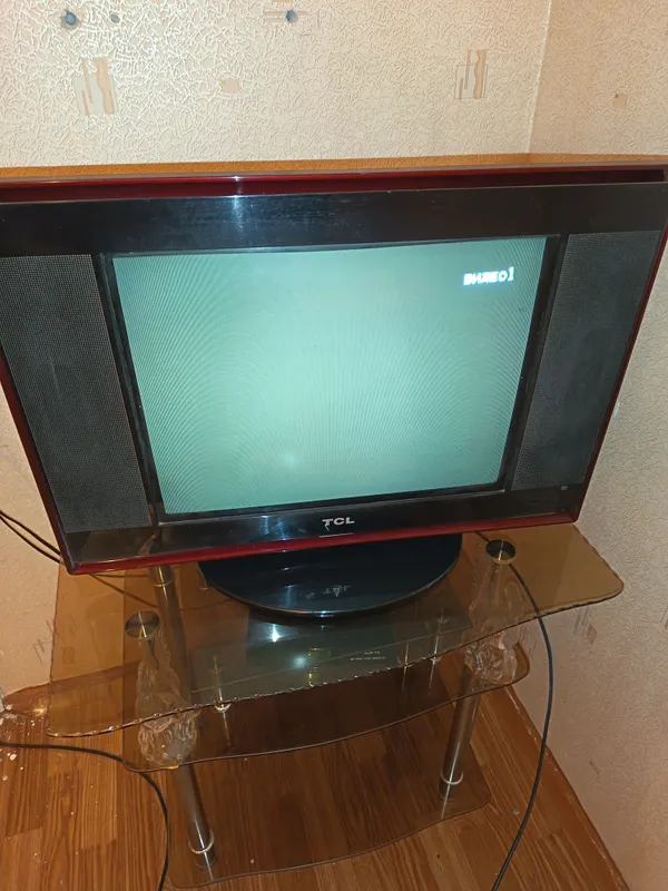 TCL televizor ..