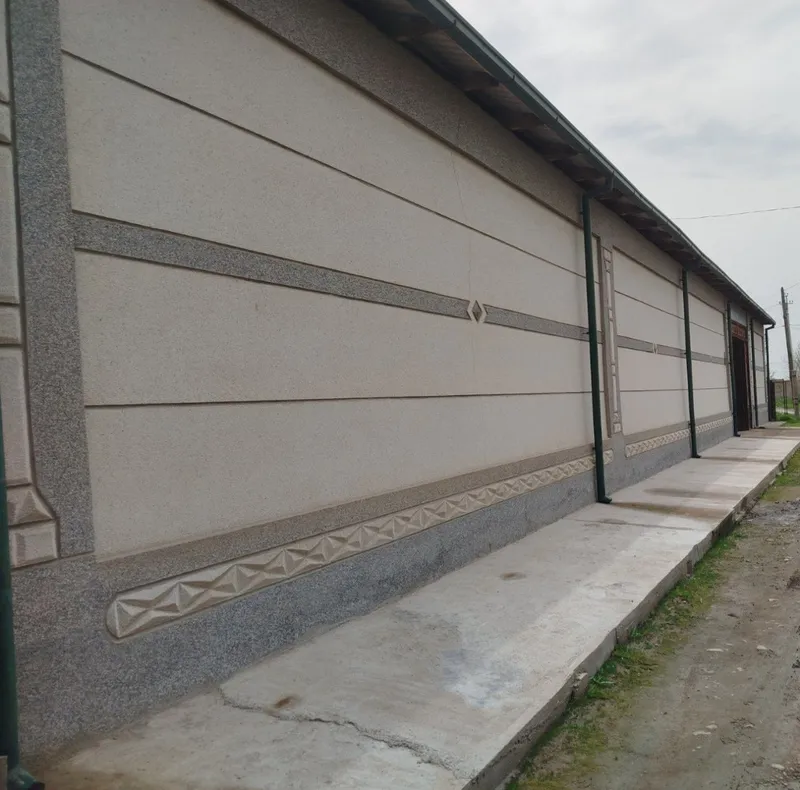 Shinam chiroyli honalari keng yorugʻ 7xona 15 sotk uzum bogʻi bor meva