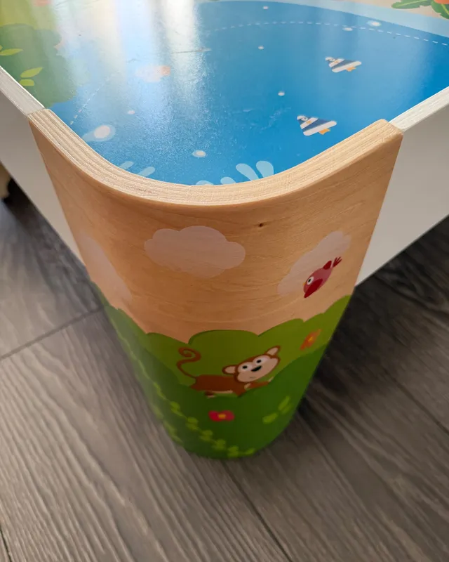Детский столик деревянный HAPE 3