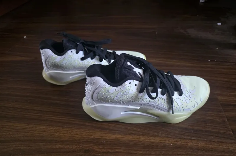 Original Jordan krossovkalari 3 Original Jordan krossovkalari 3