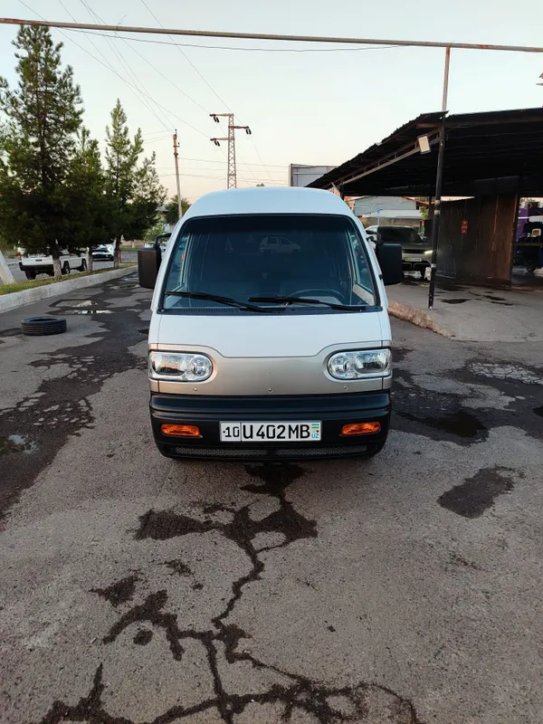Chevrolet damas. 3