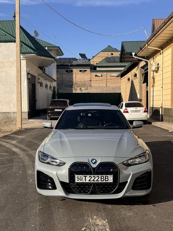 Bmw i4 40 edrive 2023 — фото 1