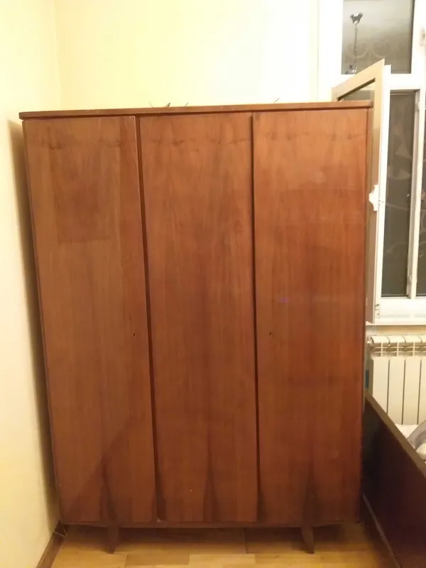 Шифоньер трехстворчатый 1