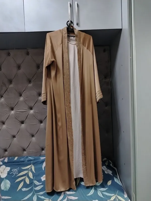 Abaya sotiladii