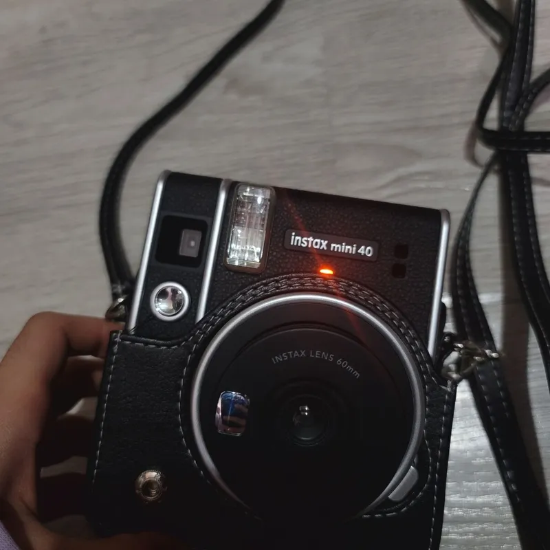 SALE %Срочно продаю в оочень оптимальной цене, Instax mini 40 + чехол
