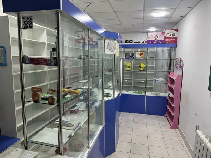 Oynali vitrina Dorixonalar uchun 1