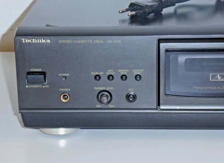 Кассетная дека Technics RS-AZ6 3 Кассетная дека Technics RS-AZ6 3