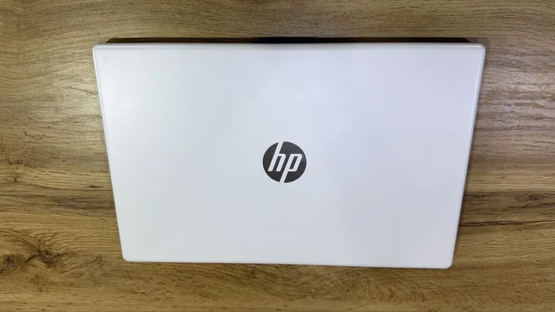 продам ноутбук HP sotiladi oyin va programma ofis uchun — фото 3
