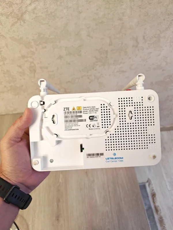 Wi-Fi роутер GPON ZTE ZXHN F660. 2 Wi-Fi роутер GPON ZTE ZXHN F660. 2