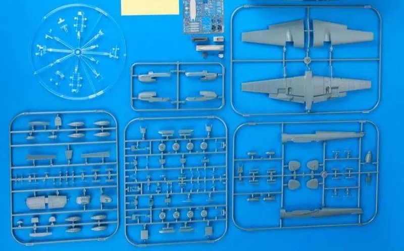 Сборная модель самолета Мессершмитт Bf.110 С3 (Italeri, 1:72) — фото 1
