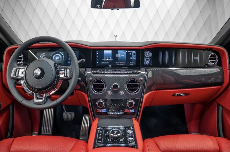 Rolls-Royce Cullinan Black Badge 2026 5 Rolls-Royce Cullinan Black Badge 2026 5