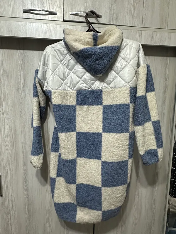Продаётся женская куртка 3 Продаётся женская куртка 3