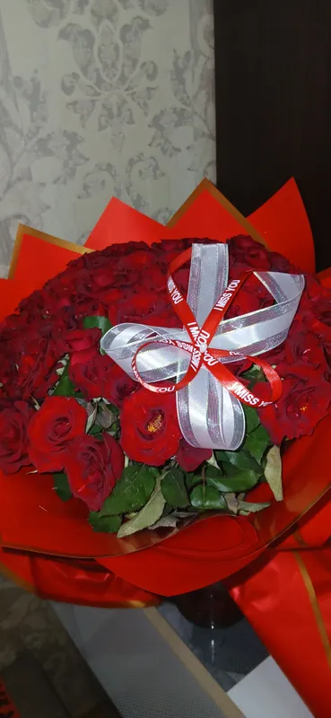 Gul atirgullar buketi