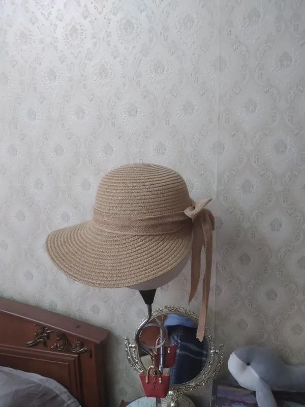 Продаю модную шляпу женскую Продаю модную шляпу женскую