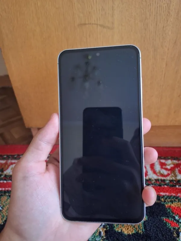 Samsung S24 FE 128GB - Kafolatli, qutisi bilan, holati a'lo — фото 7
