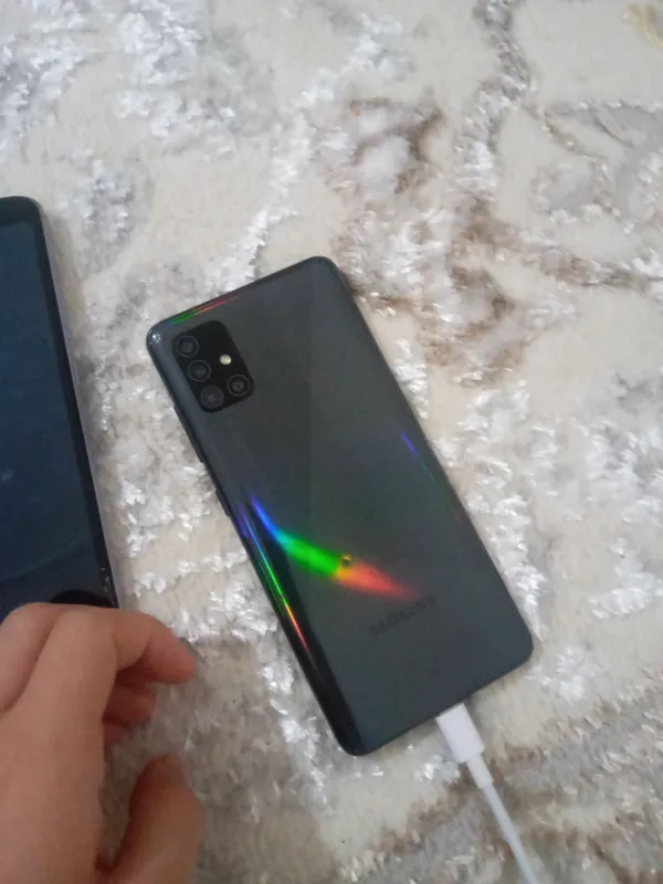 Продаётся Samsung Galaxy A51 (на ремонт) 2