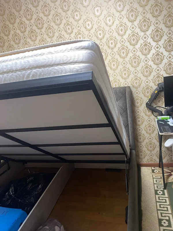 Кровать двухспальная 5