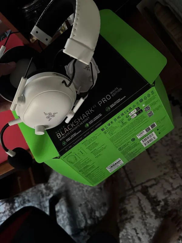 Игровые наушники Razer Blackshark v2 pro white — фото 2