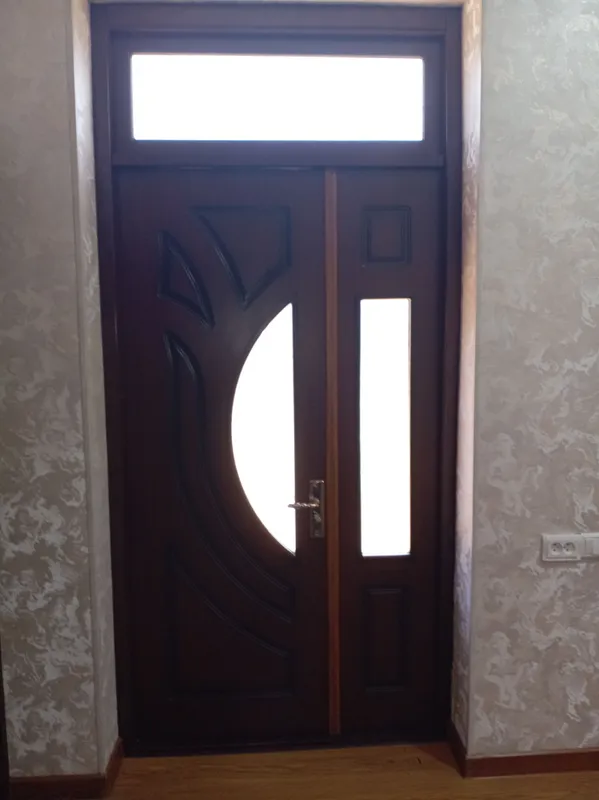 Продаются 2 двери, 2-створчатые 2 Продаются 2 двери, 2-створчатые 2