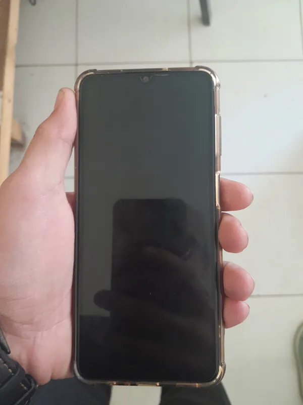 Samsung A04S Xotira32gb karobka yoq telefon ideal 2 Samsung A04S Xotira32gb karobka yoq telefon ideal 2